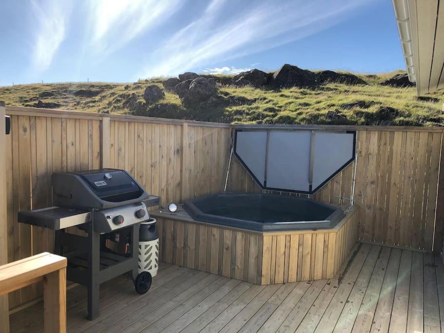 Eyvik Cottages - Private Hot Tub! Selfoss Exterior photo